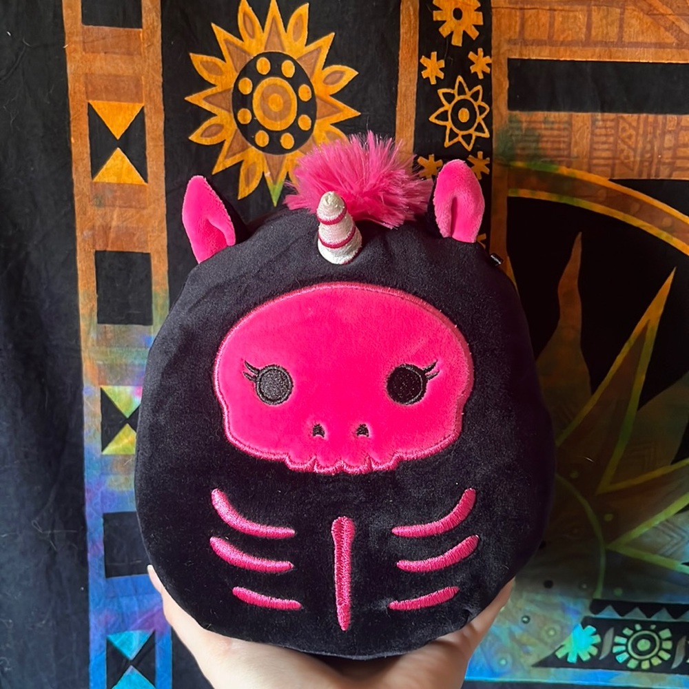 BNWT Sketlana 7” Squishmallow